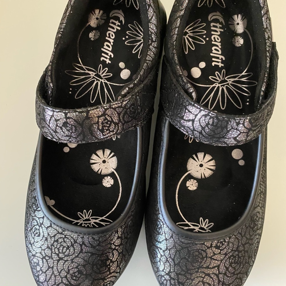 Therafit Mary Jane’s Black & Silver Size 6.5 - Picture 2 of 11